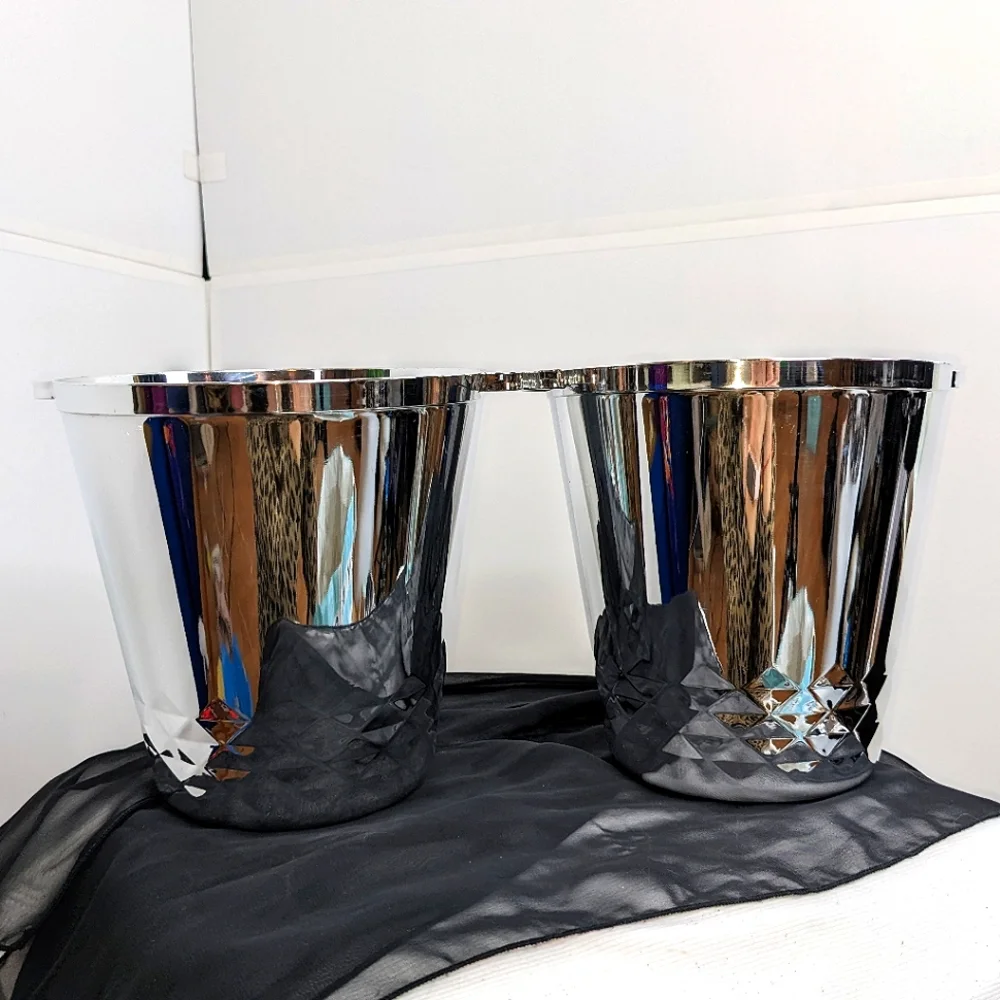 Greenbrier Intl NWOT ice bucket plastic mirror like silver 2 qt Set of 3